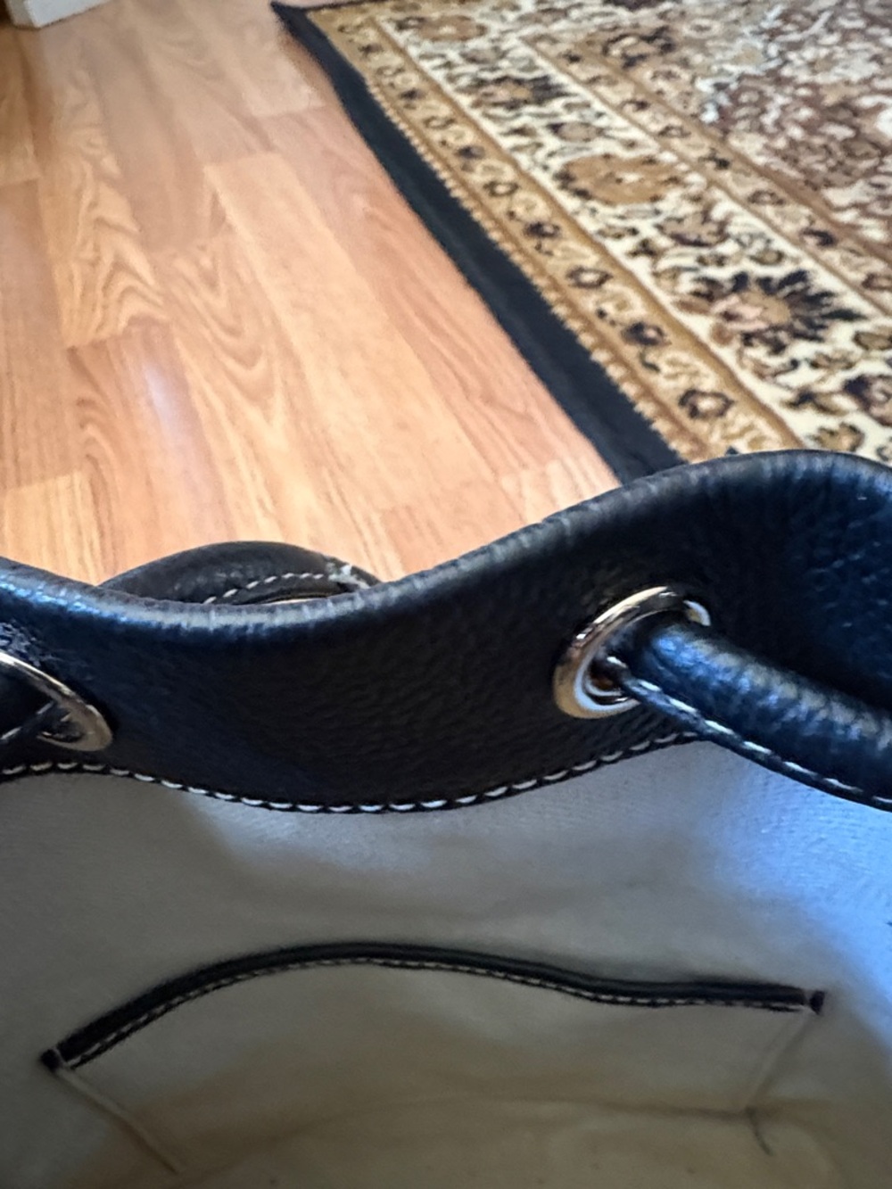 DOONEY & BOURKE LUCCA BLACK LEATHER DRAWSTRING SHOULDER BUCKET BAG - Picture 7 of 13